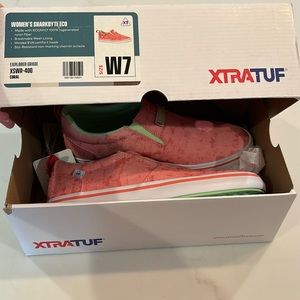 NWT XTRATUF Women’s Coral Sharkbyte Eco Shoes.